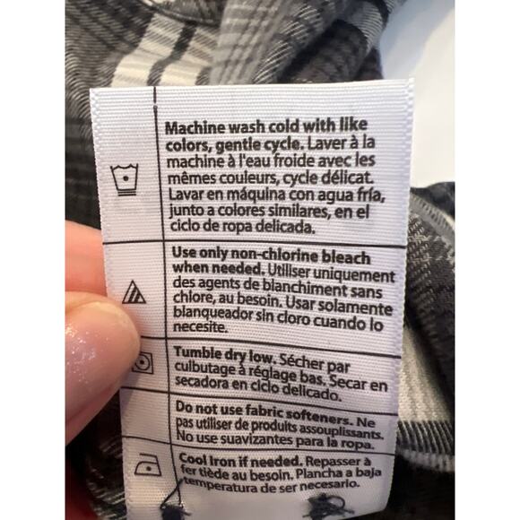 Carhartt women’s hooded flannel button up shirt, gray, and white size small 4/6 - Picture 10 of 13